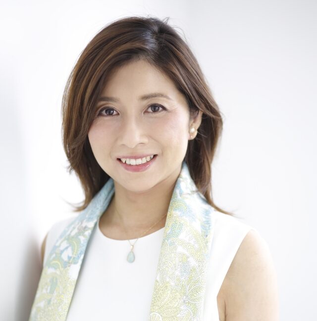 中里 ひろこ