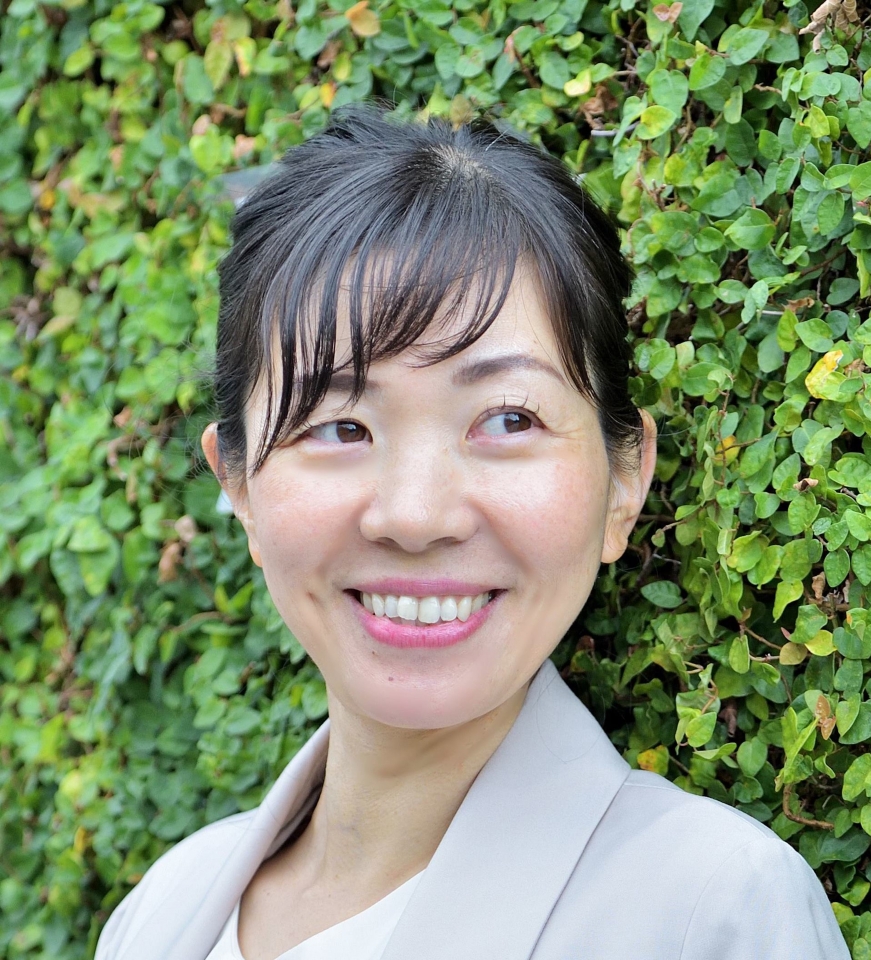 川本 葉子