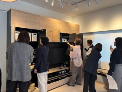 岡山県津山市の収納家具メーカー『すえ木工様青山ショールーム』お披露目会を開催しました(前編)